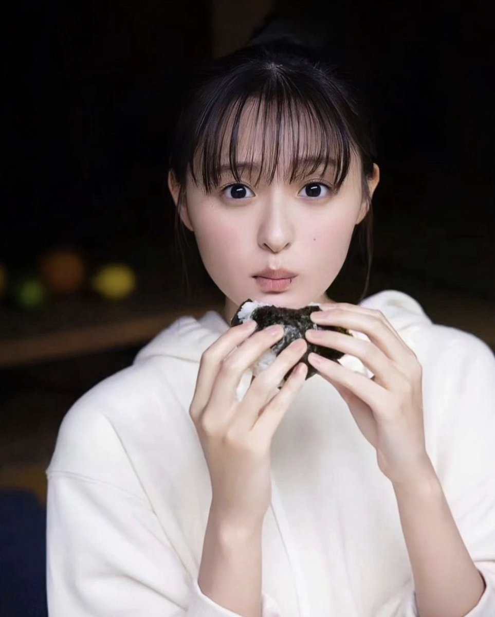 笑顔のさくちゃん可愛い🥰🍙 明日は幕張メッセで40枚目シングルリアミ