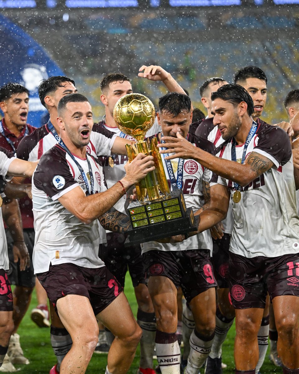 SoldadoPity's tweet photo. @LarditLaut @leooo_13_ @Exbigote_ 😂😂🤏🤏🤏🇱🇻🇱🇻🇱🇻 https://t.co/ix8ca40ITL