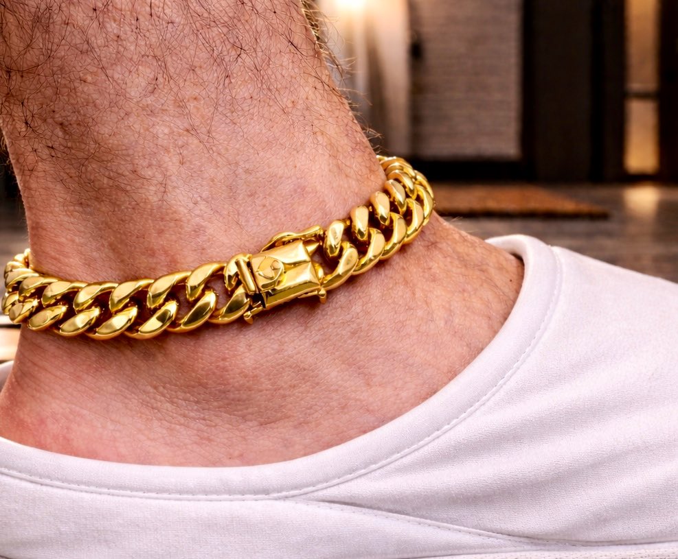 Post by サトルさん@昭和60年男 on X: 首は首でも違う首