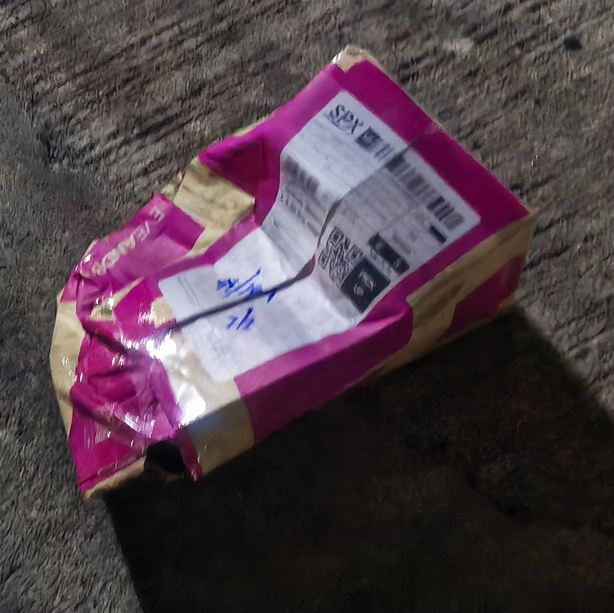 chayaployp's tweet image. ทุกทีก็ไม่ได้ส่งดี แต่รอบนี้ขอพูดออกมาดังๆว่า เหี้ย แบบเต็มปากเต็มคำ 🤬  เอาจริง เป็น ค ไรอะ แล้วห่างจากประตูบ้านด้วยนะ @ShopeeTH #ShopeeExpress #ช้อปปี้
@EVEANDBOY จะกดให้ดาวเดียว ก็ไปเอาดาวคืนเองละกัน ❌