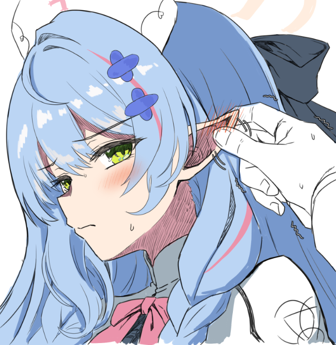 ミネの耳をつまみたくなった 