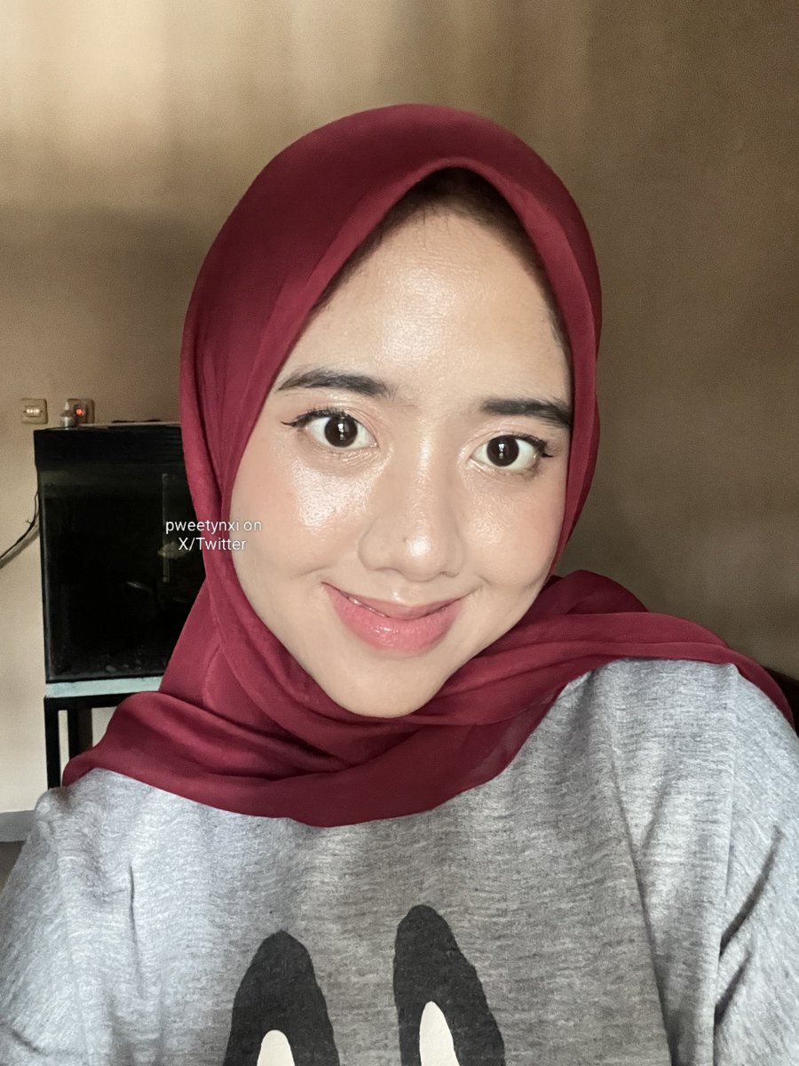 Pantesan sih segiempat ini viral &amp; sering direkomen temenku dari jaman abis covid. NAPOCUT ✨

s.shopee.co.id/3fyYbEQZVN

Shopee video lebih murah ⬇️
id.shp.ee/7bm3f1fw?smtt=…

Alhamdulillah warna2 yang ku pengen restock lagi👏🏻
Gampang banget sold out deh nih
x.com/i/status/20273…