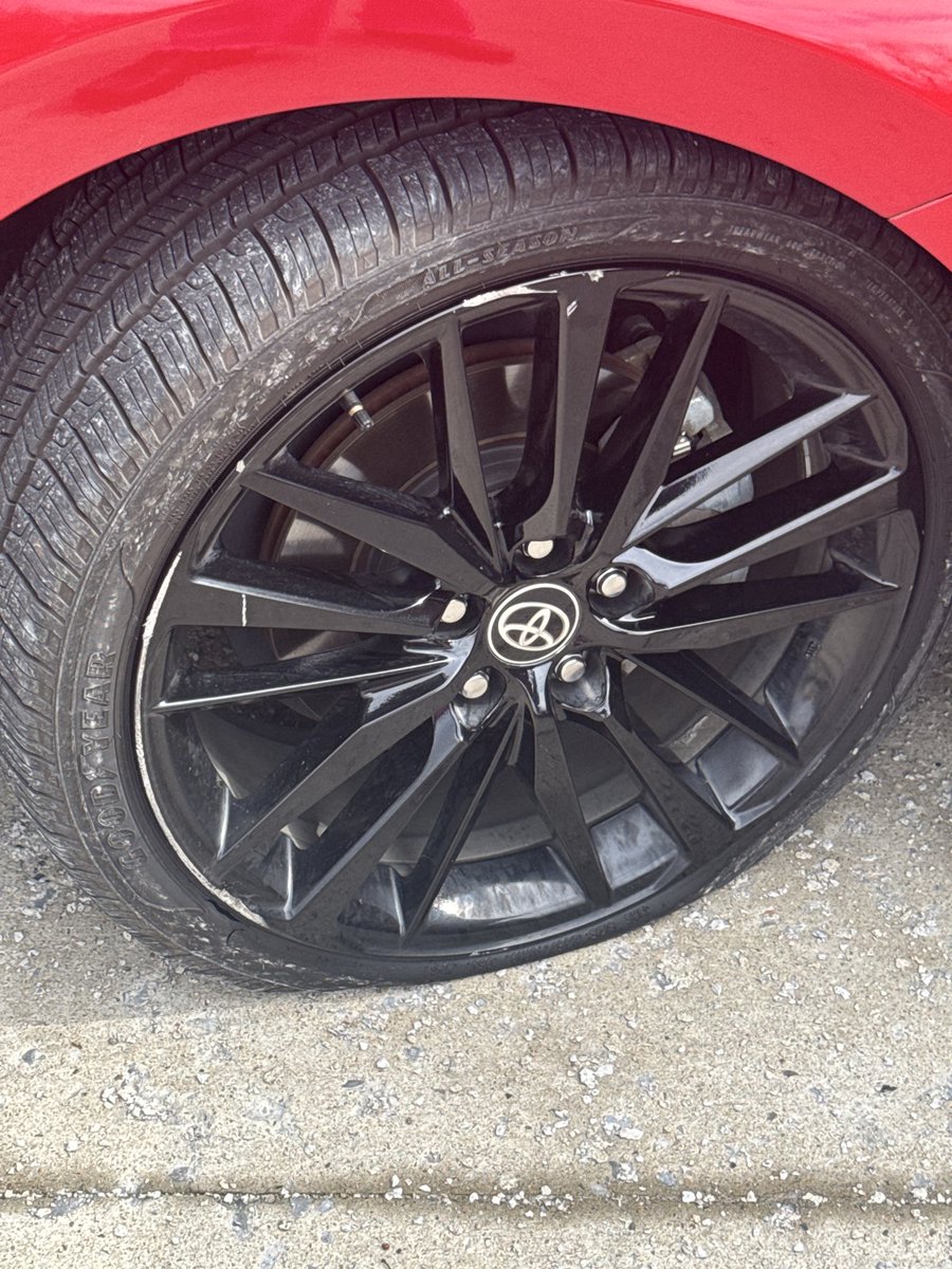 JenBunnyIsBack's tweet photo. @MousePad05 Yup. Thanks TN pothole. https://t.co/8xJ60g99sJ