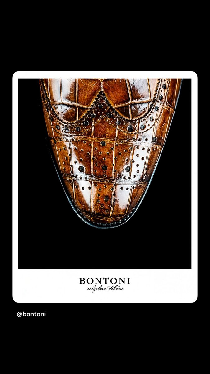 Texture, revealed through hand-color. 

____________________________
#Bontoni, #Texture #Color #BontoniShoes, #SS26 #LeMarche, #Shoemaker, #HandmadeShoes, #LuxuryShoes, #ShoeArt, #MensShoes, #Italy, #MadeInItaly, #BespokeShoes, #StyleDetails, #ItalianElegance, #Italian