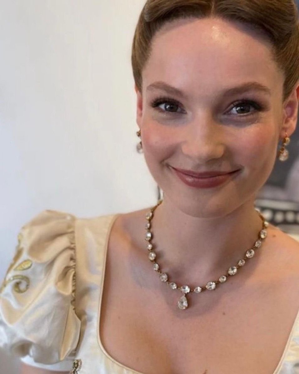 Raven🐻 (girl so in love) tweet media