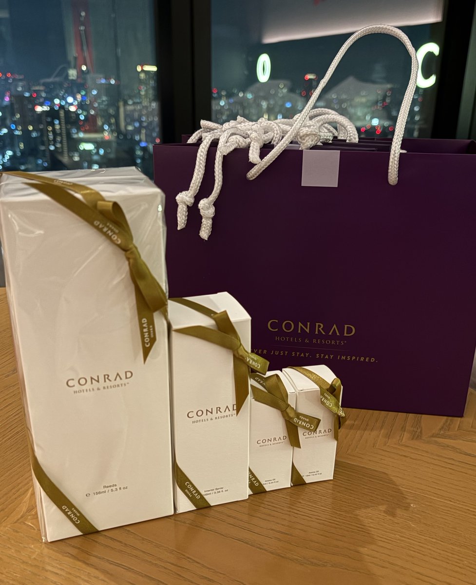 昨日コンラッド大阪の香りのディヒューザーを2本買いましたが