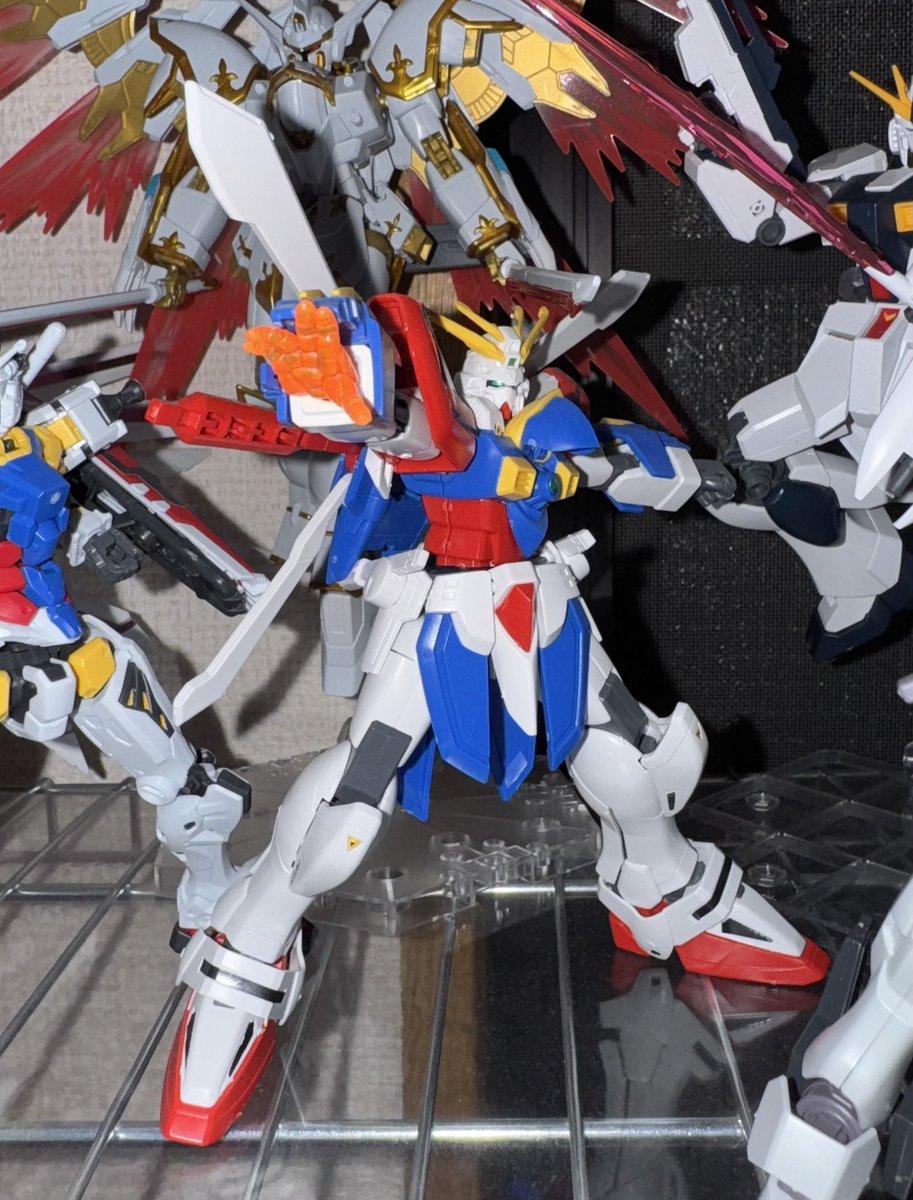 次は、初めてプレバンで購入した HG マックスターとローズ、 それから