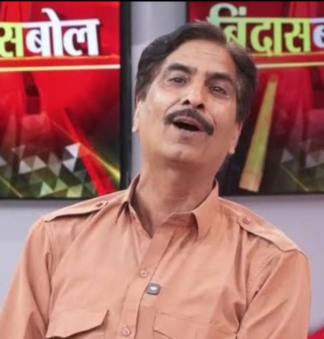 बहुत गलत किया.

अगर धर्म पर कोई सवाल करता है तो उसको जवाब दो। तुम्हारा धर्म अगर सही है तो जवाब से उसका मुँह बन्द करो न कि
.

 जान से मारो। चाकू और तलवार से.
कायर लोग..