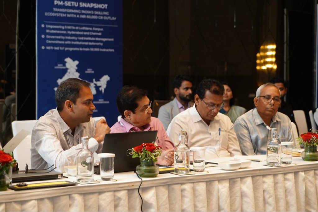PM-SETU gains momentum! 

Ministry of Skill Development and Entrepreneurship successfully hosted the Industry Leadership Conclave in Bhopal on 25-26 Feb, 2026 to strengthen industry participation for upgradation of ITIs under the scheme.

The conclave focused on industry-led