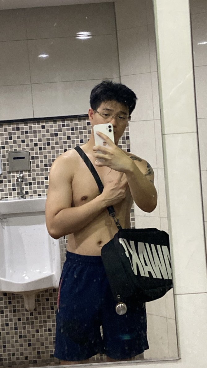 cat bread tweet media