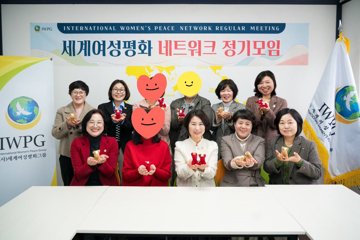 jeongmihya45096's tweet photo. #세계여성평화네트워크정기모임 #글로벌10국 #청주지부 #키링만들기 https://t.co/VXKBQq7rvR