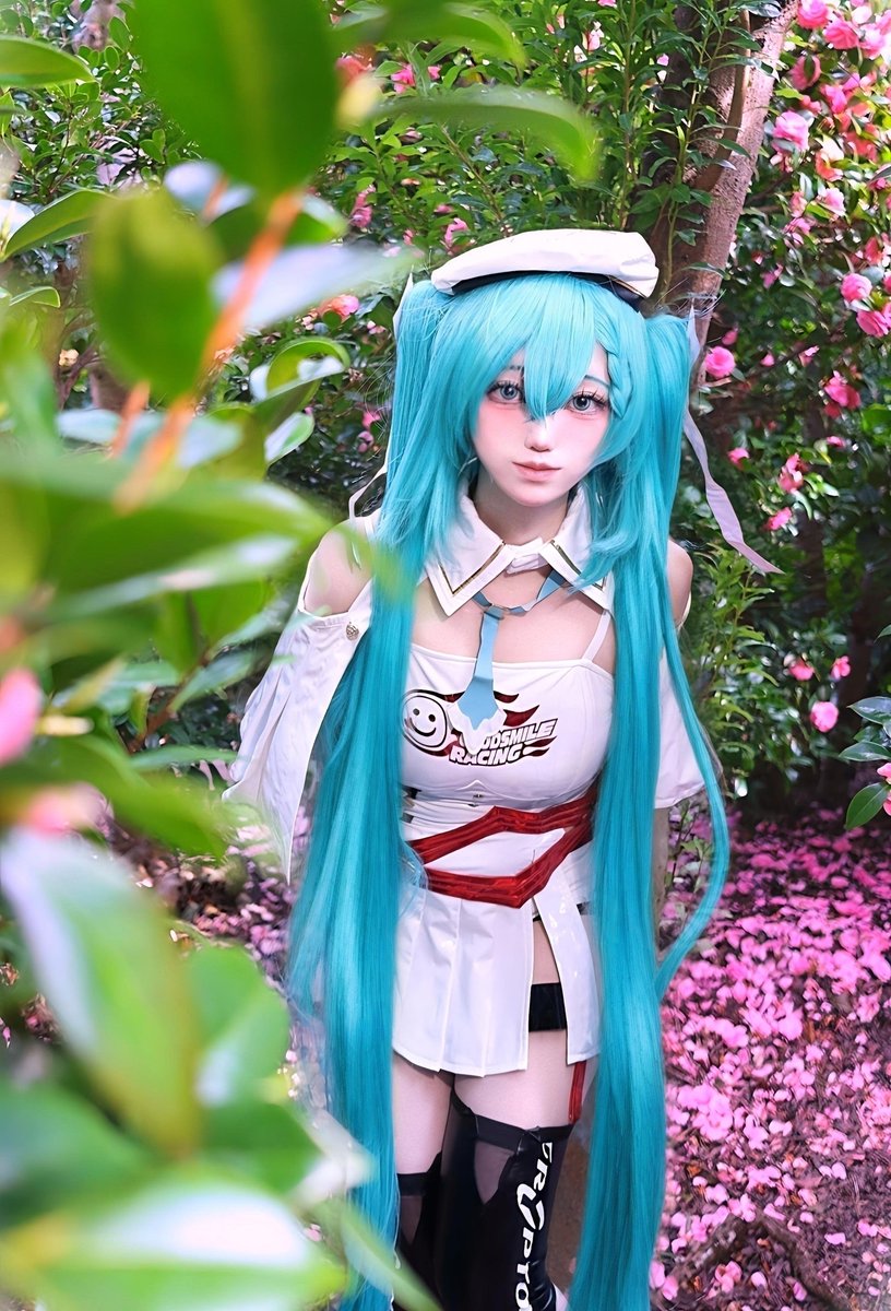 ⚠ レーシングミク  cosplay ⚠
VOCALOID 初音ミク 🩵🎶

椿💐
『 控えめな愛 』 

📸様 <a href="/mon_cosplay_/">м 池アコ2/14</a>