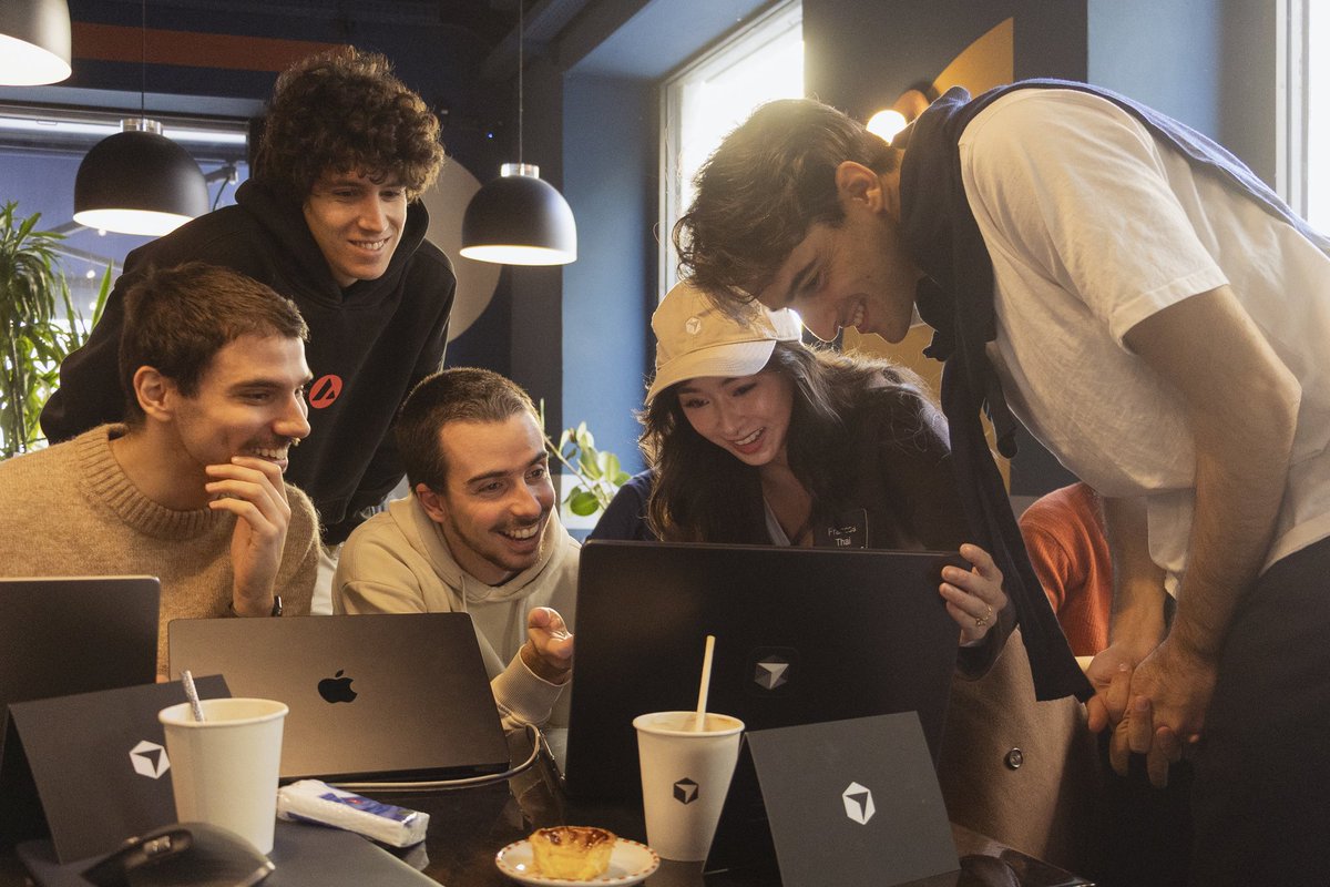 fr4nnyp4ck's tweet photo. Amazing time at yesterday's Cafe Cursor Milan! @nickwm gave a great deep dive about advanced features in Cursor, sparked some great conversations. Hope to be back soon! https://t.co/r7S0EFkhlY