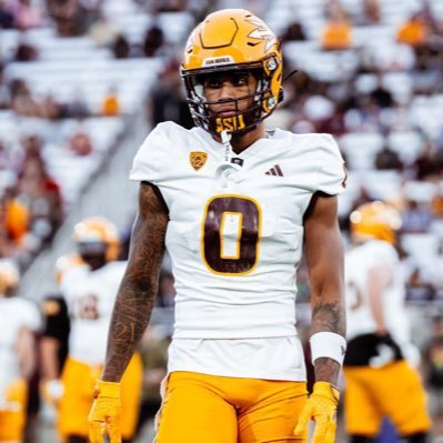 ESPNCleveland's tweet photo. WRs Carnell Tate and Jordyn Tyson have both met with the Cleveland Browns at the NFL Combine. 

Should the Browns select either at no. 6? https://t.co/0E5XWDr7Vt