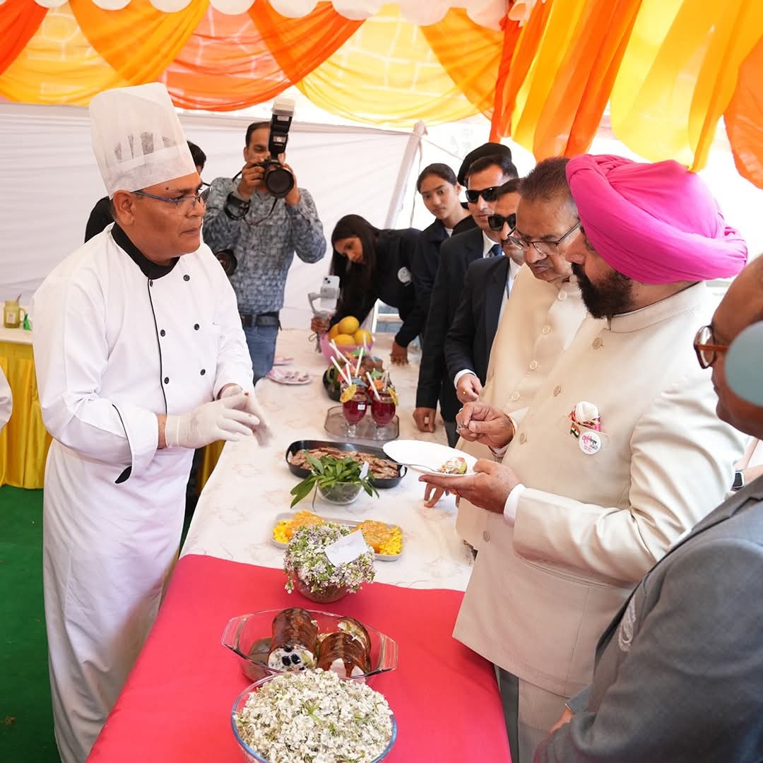 airnews_ddn's tweet photo. राज्यपाल @LtGenGurmit ने आज लोक भवन परिसर में सांस्कृति��� कार्यक्रमों एवं विभिन्न पुष्पों की भव्य प्रदर्शनी के साथ ‘वसंतोत्सव-2026’ का शुभारम्भ किया।

इस वर्ष वसंतोत्सव की थीम “फ्लोरल हीलिंगः नेचर्स पाथ टू वेल बीइंग” रखी गई है। 
#Vasantotsav2026 #ColoursOfSpring2026 https://t.co/9ChvNiRpHq