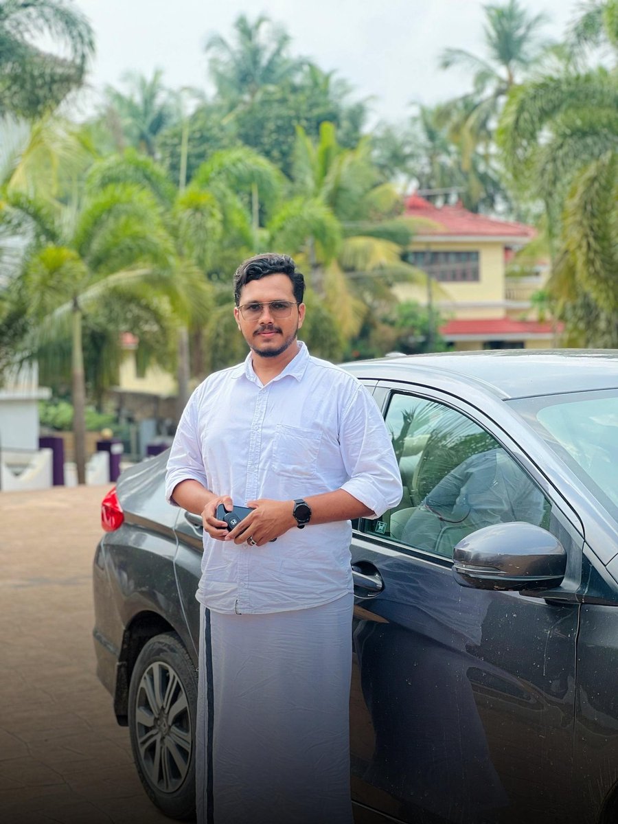 faris_mosco's tweet photo. Keeping it Simple and Traditional
#MunduAndShirt #TraditionalLook https://t.co/hFBzNxrWiL