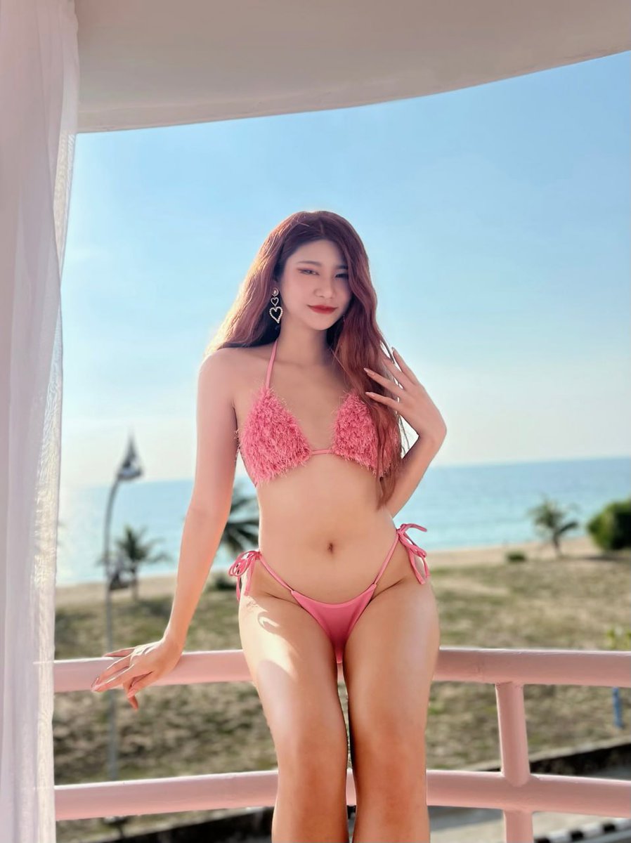 Meera 🔞 tweet media