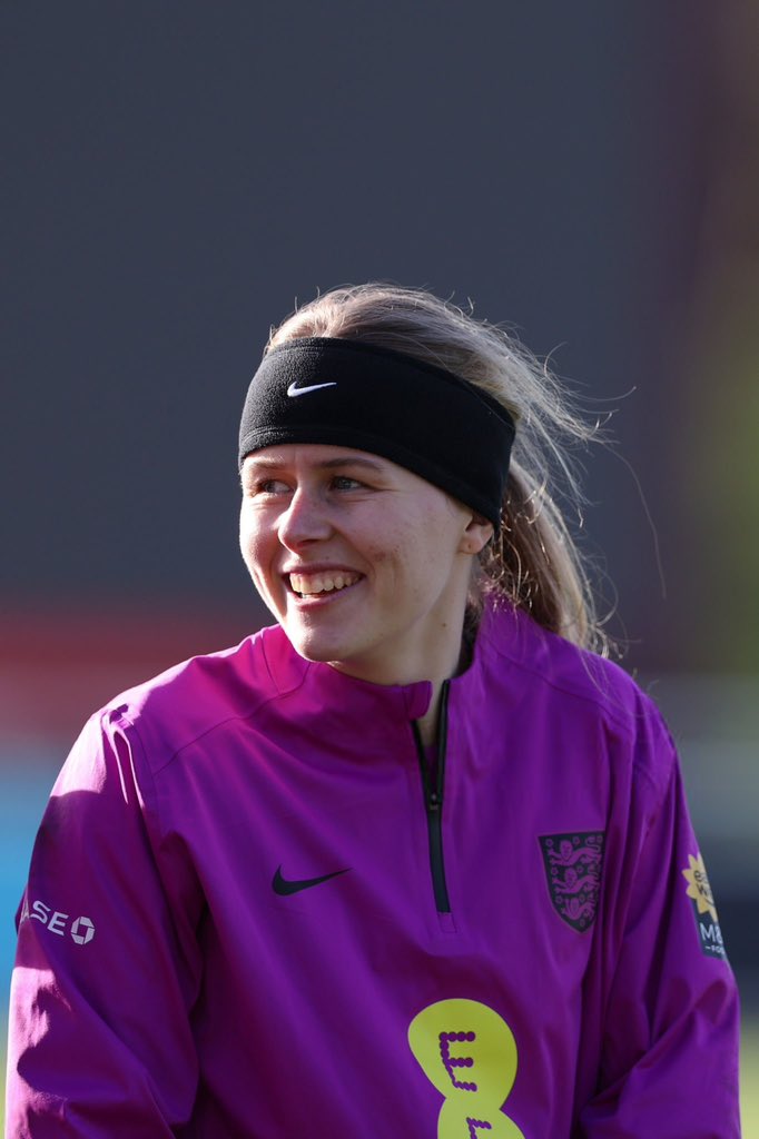 The best  Goalkeeper in the world.
Hannah Hampton 💙