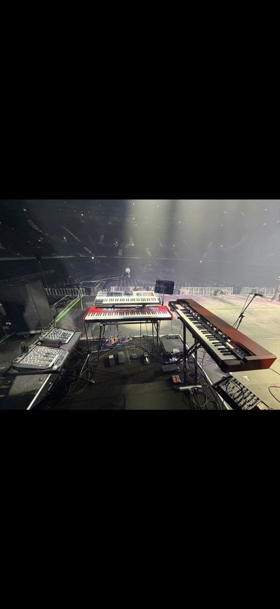 akinori5jugvi's tweet photo. &amp;TEAM @ GLION ARENA KOBE

ONEREPUBLIC 
“From Asia, With Love” 2026 in Japan 
opening act

横浜に引き続きキーボードを弾かせていただきました！！
今日も楽しかったー！！
素敵な時間をありがとうございました！！

#andTEAM 
#ONEREPUBLIC https://t.co/a1lqEk7UtU