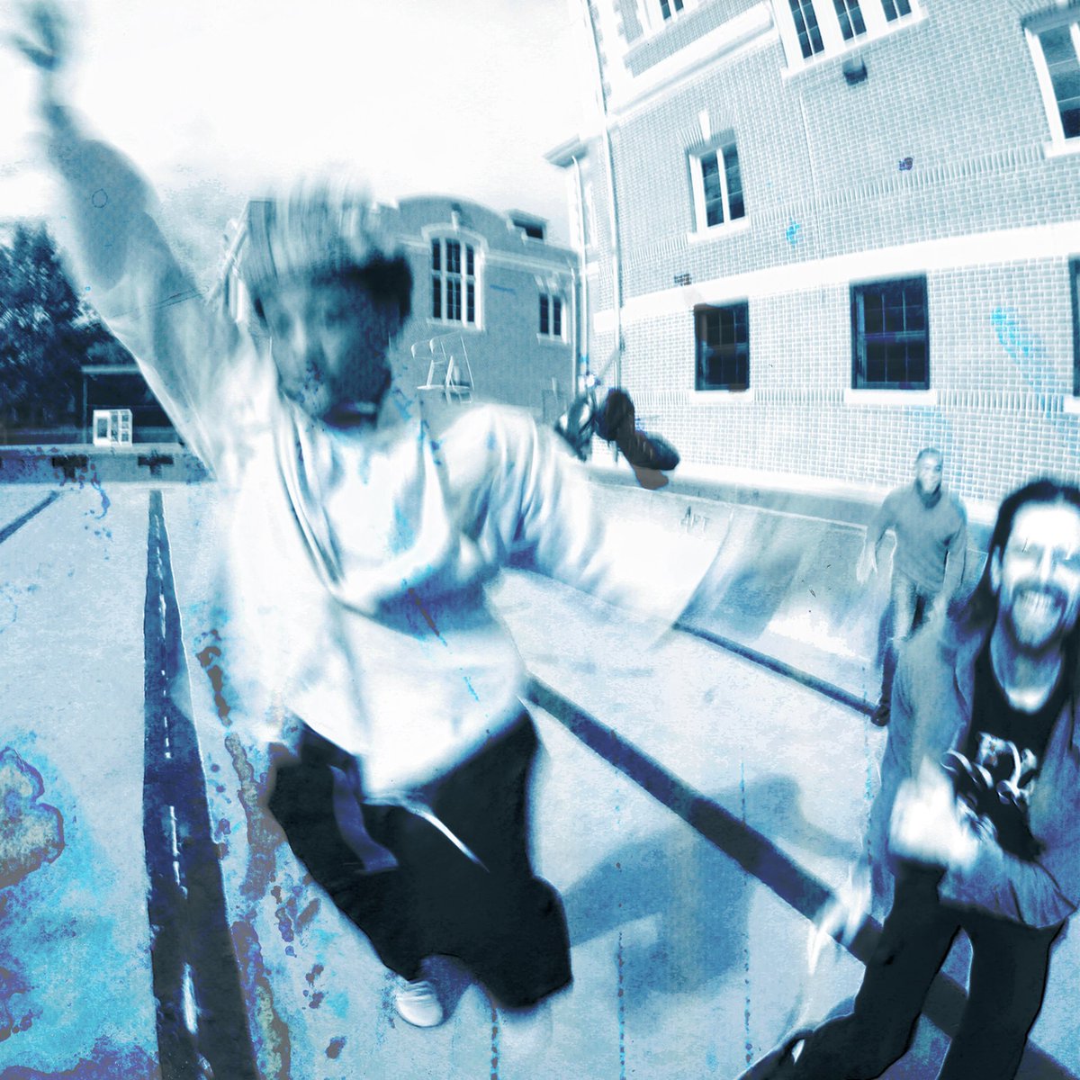 IvySole's tweet photo. 1.Blurry EP is out today🥲 @leeclarkeonline, @KIbeneche &amp; I have been making music together for 6 years (King &amp; Lee for a decade) and DJing as a unit for the past year. it’s been transformative to learn with and from them and I can’t wait to make more. https://t.co/G3IzuBI9NJ https://t.co/6tkyhn2AxK
