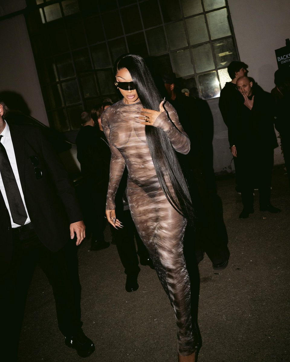 TINA SNOW tweet media