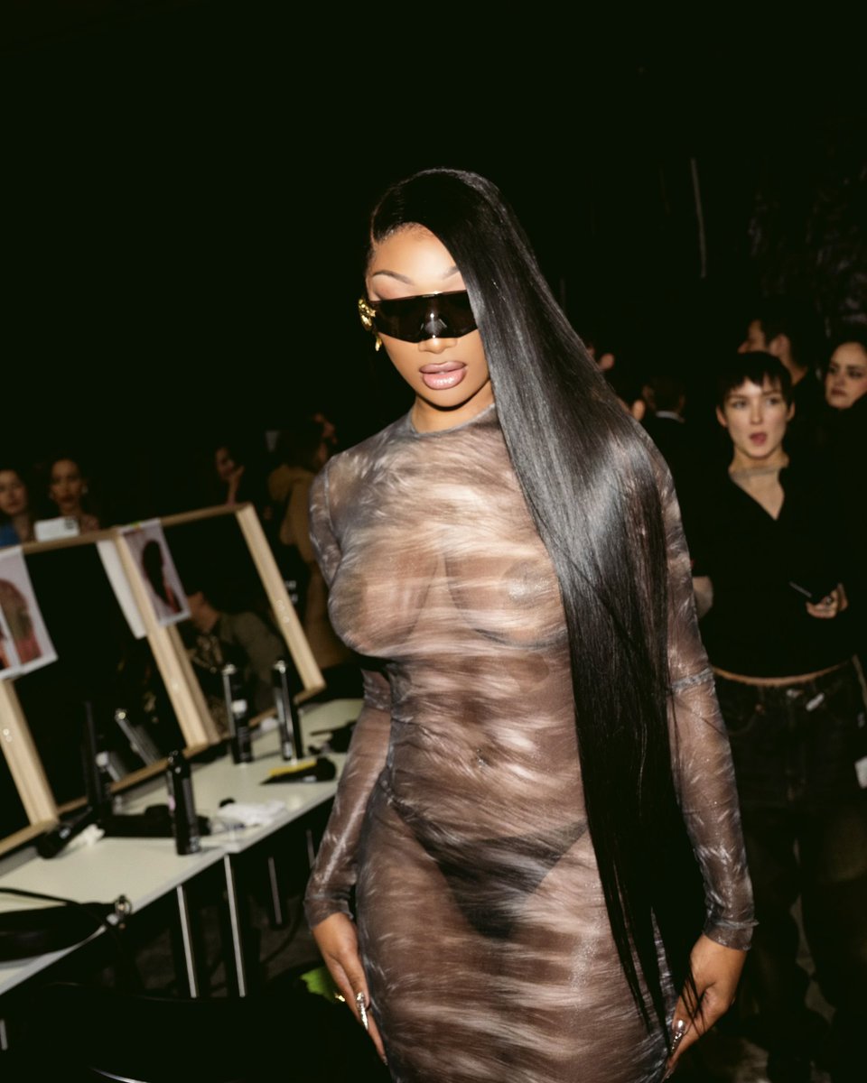 TINA SNOW tweet media