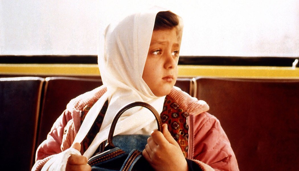 Subieron hoy a <a href="/mubilat/">MUBI Latinoamérica</a> nueve películas de Jafar Panahi. Si pueden, vean El globo blanco, El espejo, El círculo, Crimson Gold, Offside y las otras. Son una escuela de cine.