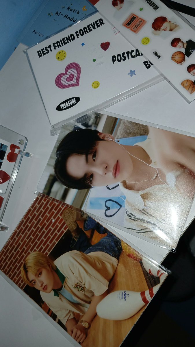 kurang gemes apa coba dikasih hadiah sidangnya ginian 🥹😭💎

#treasure #haruto #jaehyuk #jihoon