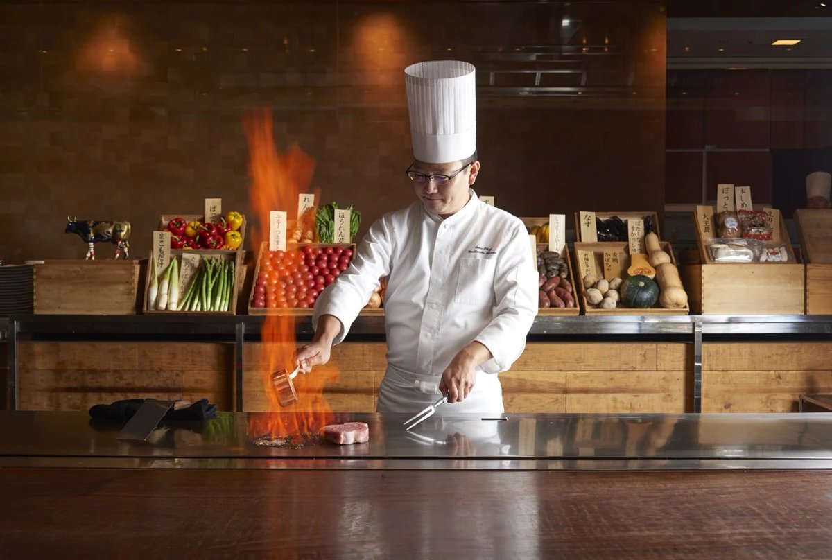 GrandHyattTokyo's tweet photo. 鉄板焼「けやき坂」では、卒業や入学、昇進、記念日など、人生の節目を祝うセレブレーションプランをご用意しています。  お客様のお好みを伺いながら、シェフがその日限りのコースを目の前で創出。 
ご家族や大切な方の門出にふさわしいひとときをお過ごしください。

https://t.co/3i6JXDbquC https://t.co/ou4NwlytIQ