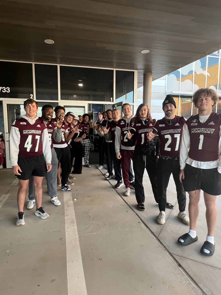 McMURRY FOOTBALL tweet media