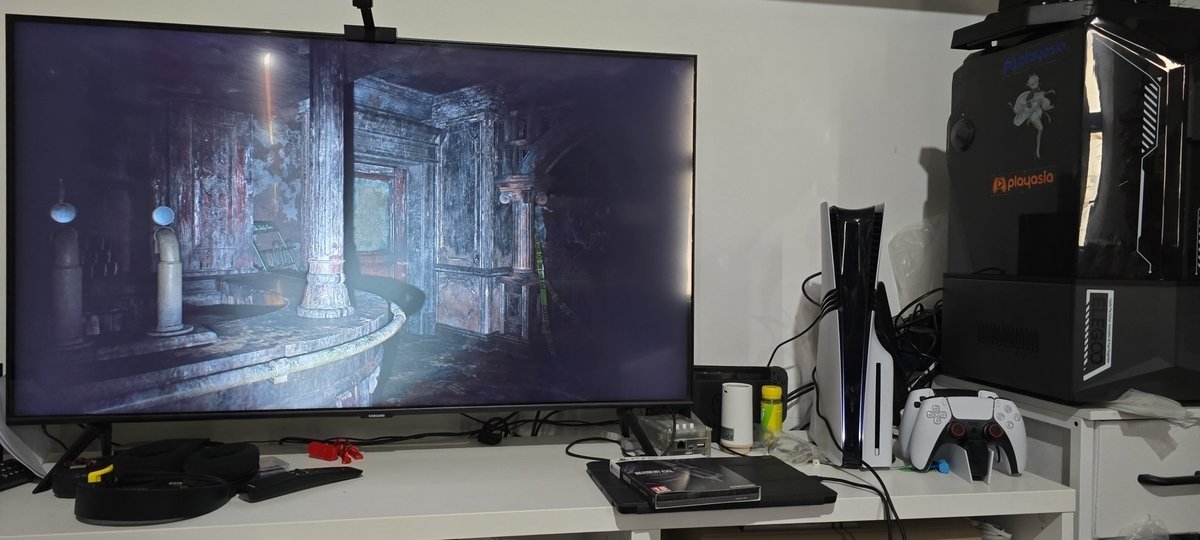 Master__link tweet media