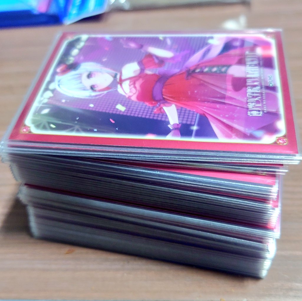 3重スリーブ分厚いな…(ヽ´ω`)(まだ60枚に届いてない)