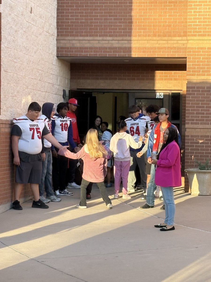 aaron roan tweet media