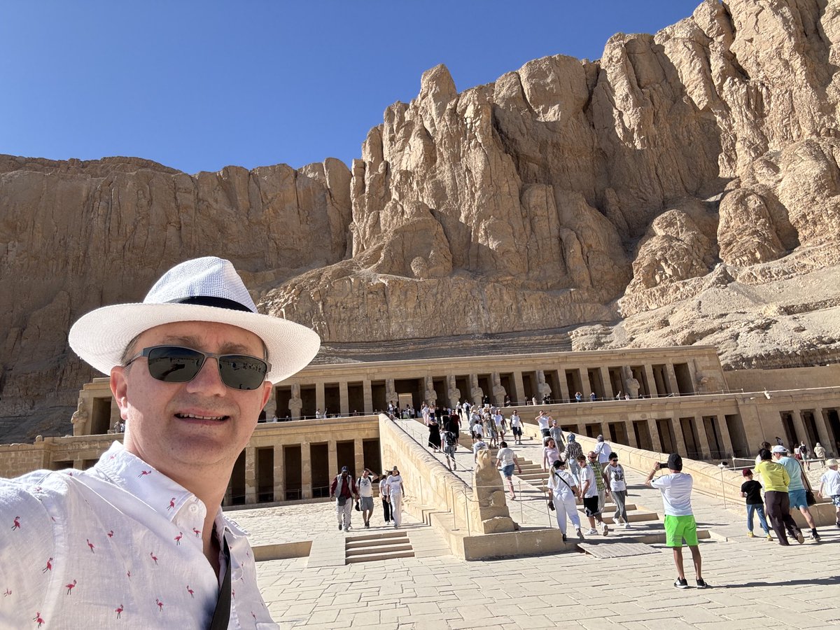 Lorand Kis tweet media