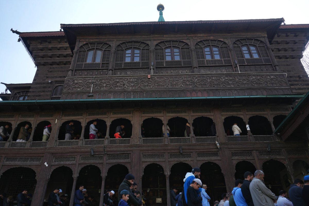 Devotees gather in large numbers to offer prayers on the second Friday of Ramzan at Khanqah-e-Moula in Srinagar, Jammu and Kashmir, on February 27, 2026.

Photos: <a href="/Sameerhussain95/">Sameer Hussain</a>