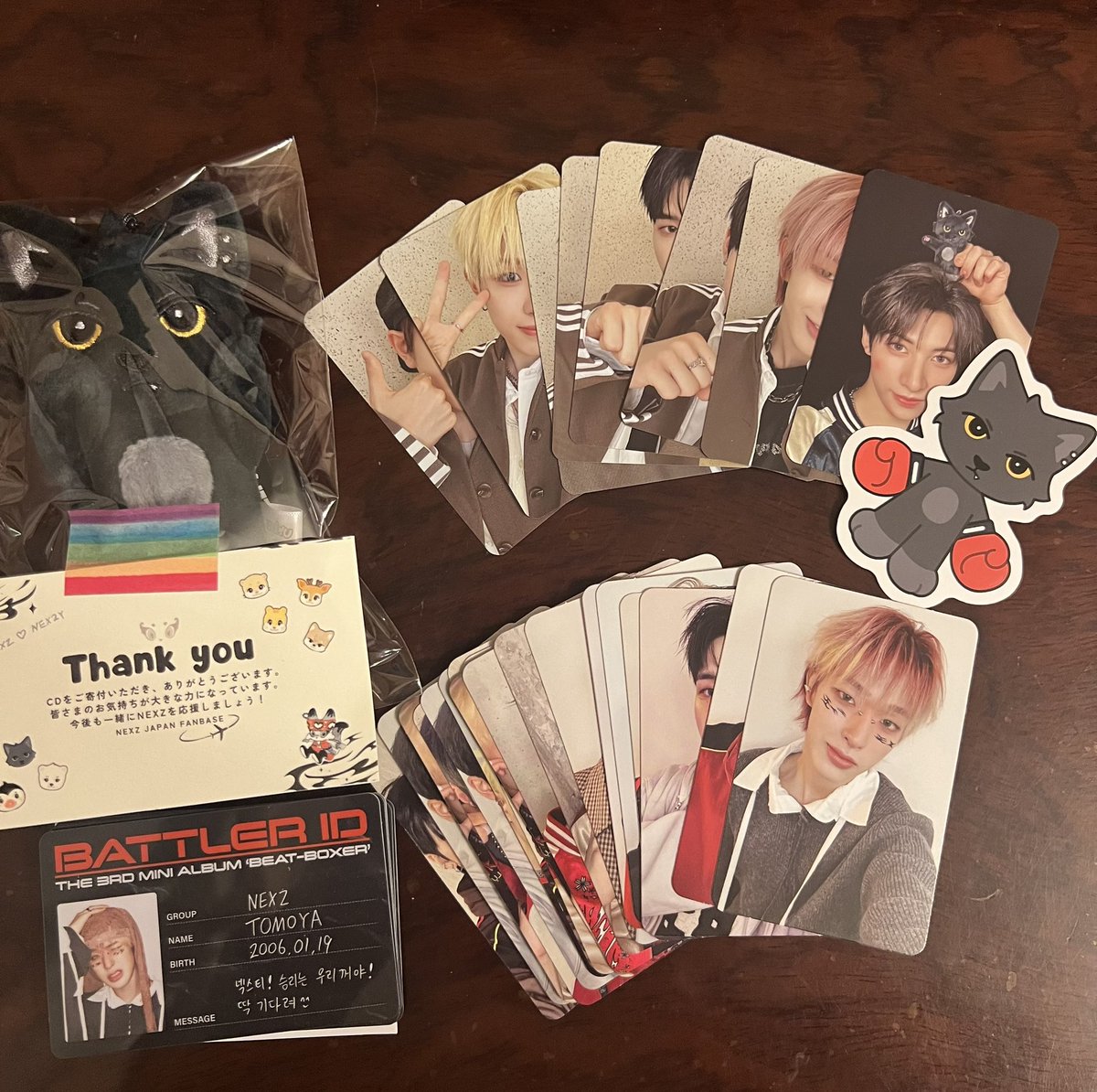 NEXZ_JPFB 様より NEXZOOとトレカを受け取りました。 お忙しい中、丁寧