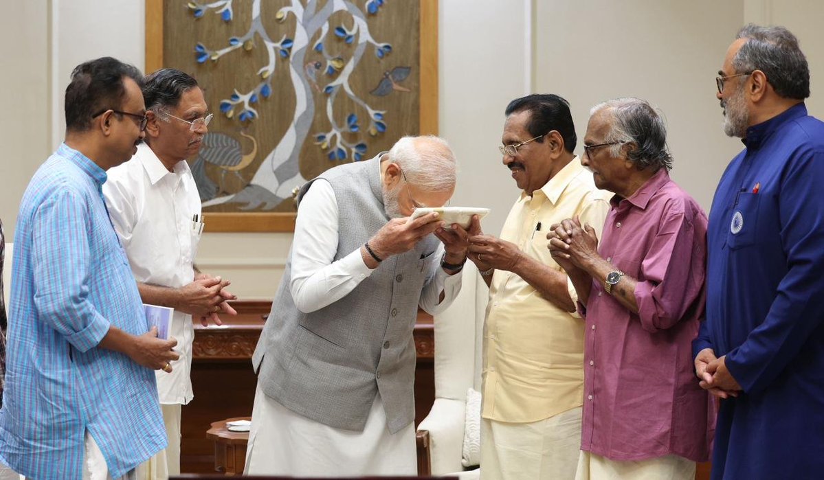 narendramodi's tweet image. Very happy to receive a group of eminent Malayali litterateurs who came to express their gratitude for renaming Kerala to Keralam.

The interaction was extremely insightful and it reflected their passionate commitment to Keralam and Malayalam.