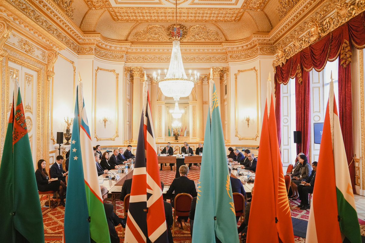 Yvette Cooper tweet media