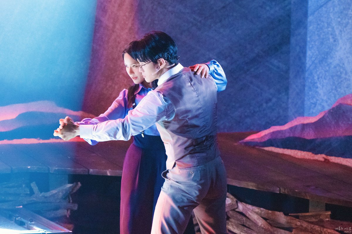 260221 #초록 스페셜 커튼콜
<어쩌다 우리>
서영진 役 | #이종석 배우님
정유희 役 | #이한별 배우님

그대와 나란히 그대와 단둘이