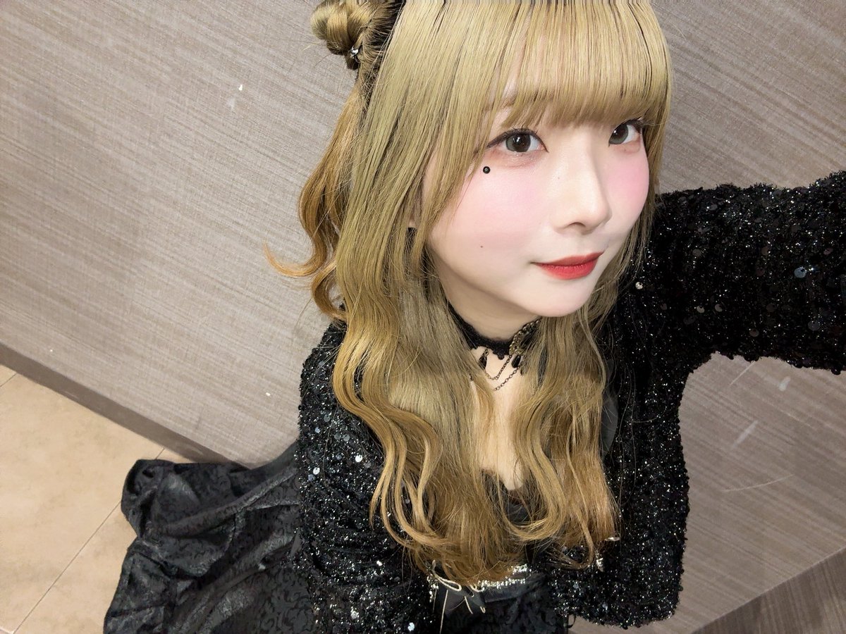 本日は、#ツボミシンフォニー ももゆう生誕祭🍑🎂にお越しくださりありがとうございました‼️

新曲
【無自覚アプリオリ】はいかがでしたかー？
沢山感想聞かせてね💕︎

おやすみなさい🫠