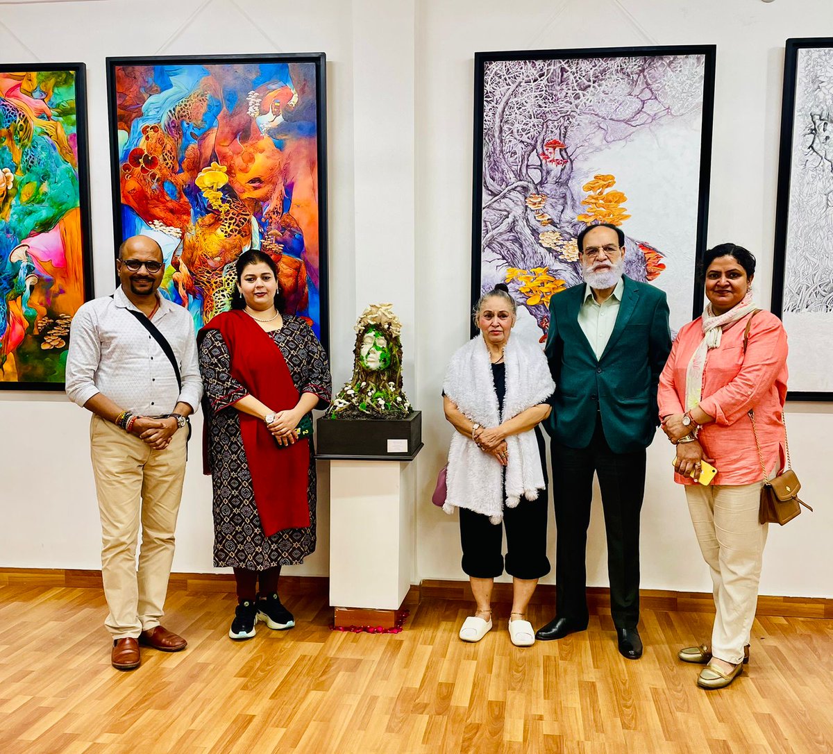 NavinNkja's tweet photo. SHANTA ART GALLERY
A SHAMBHU NATH GOSWAMI SOLO SHOW OF PAINTINGS. https://t.co/a1jMZKT6iw