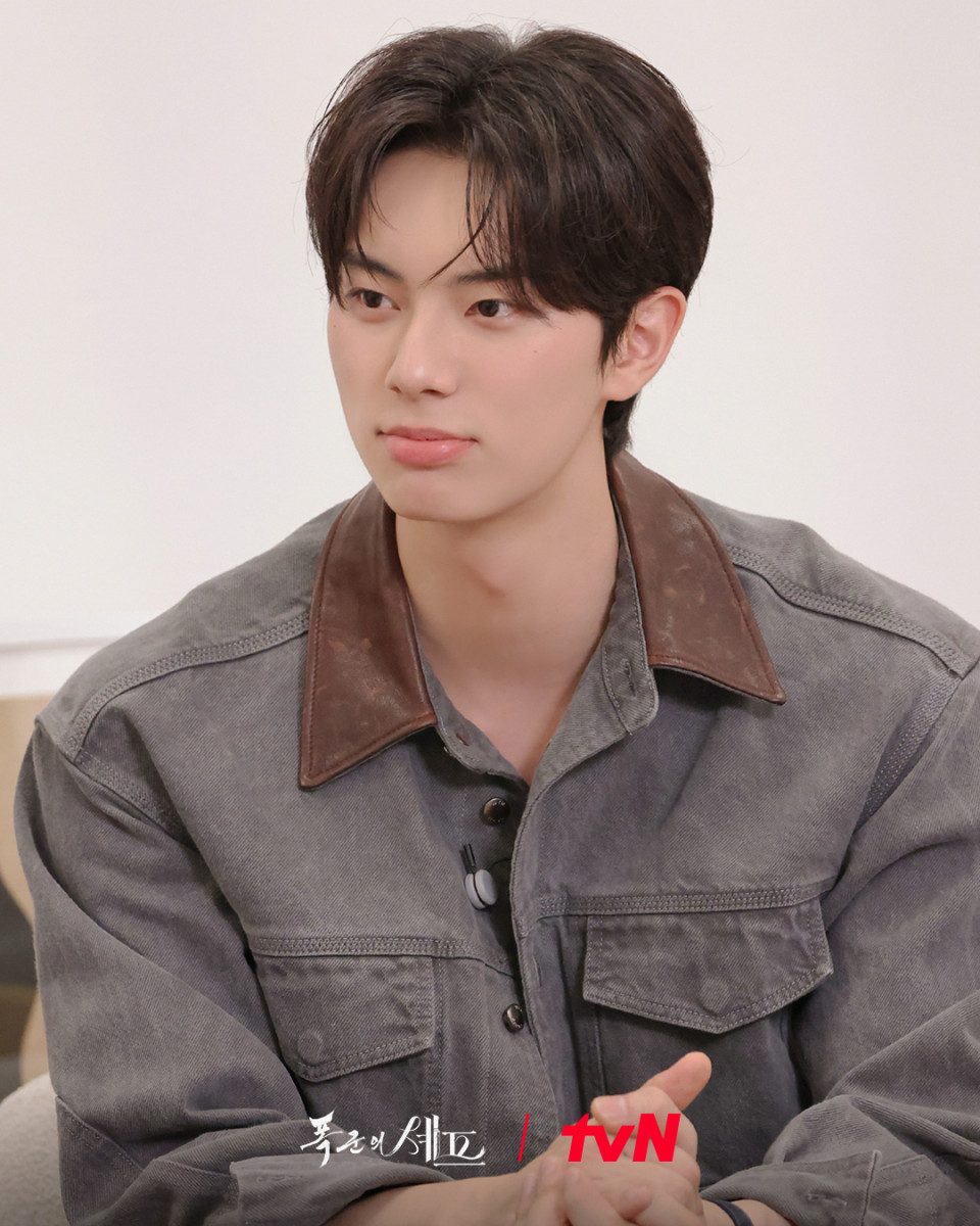 원래도 존잘인데 퇴궁식이채민은 유독 아이돌력 미침