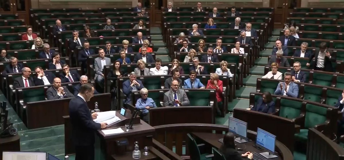 TC_VarsovaBE's tweet photo. Büyükelçi @RaufAlp Denktaş, Başbakan Yardımcısı ve Dışişleri Bakanı Radosław Sikorski’nin Polonya Meclisi’ne (Sejm) Hükümetin dış politika önceliklerine ilişkin takdimini izlemiştir.
#exposeMSZ @KancelariaSejmu https://t.co/2MEG6yc5SS