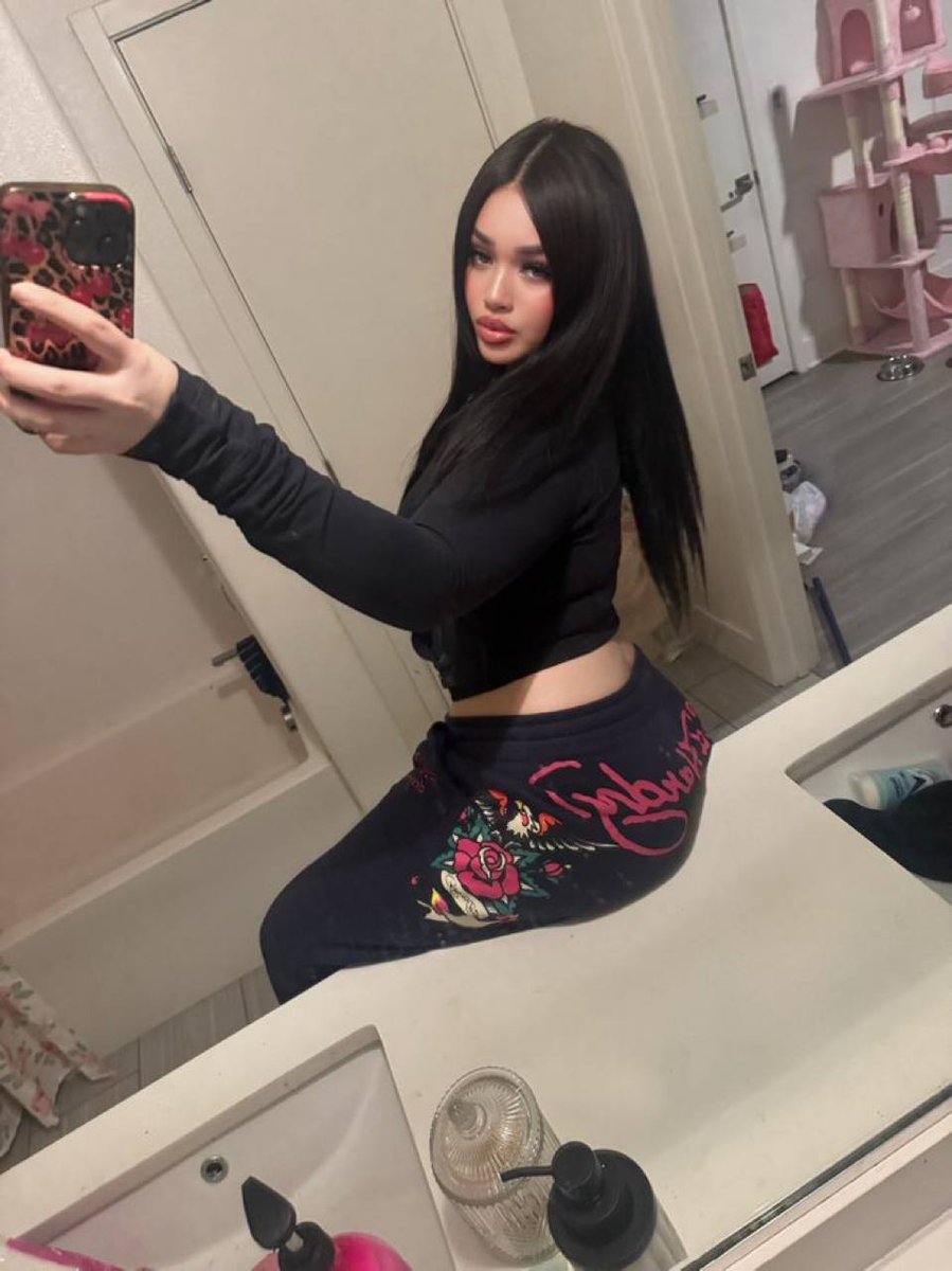 babycoco43's tweet photo. #chicago #Chicagofreaks
#chicagoweed #Chicagoplug
#Chicagofreak #cicero #Illinoisepugs
#Napervilleplug #Rockfordweed
#Springfieldplug https://t.co/xXhg8j1Cig