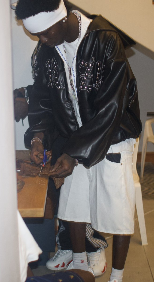 SEYI VIBES X GOCRZY EXCLUSIVE COLLAB OTW