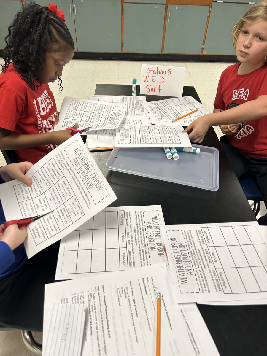 RivercrestSTEAM's tweet photo. Sometimes we step out of the STEAM Lab and head to the Science Lab. Fourth graders explored WED- weathering, erosion, and deposition. We’re meeting standards through technology and hands-on activities. https://t.co/Nqw4u640Og