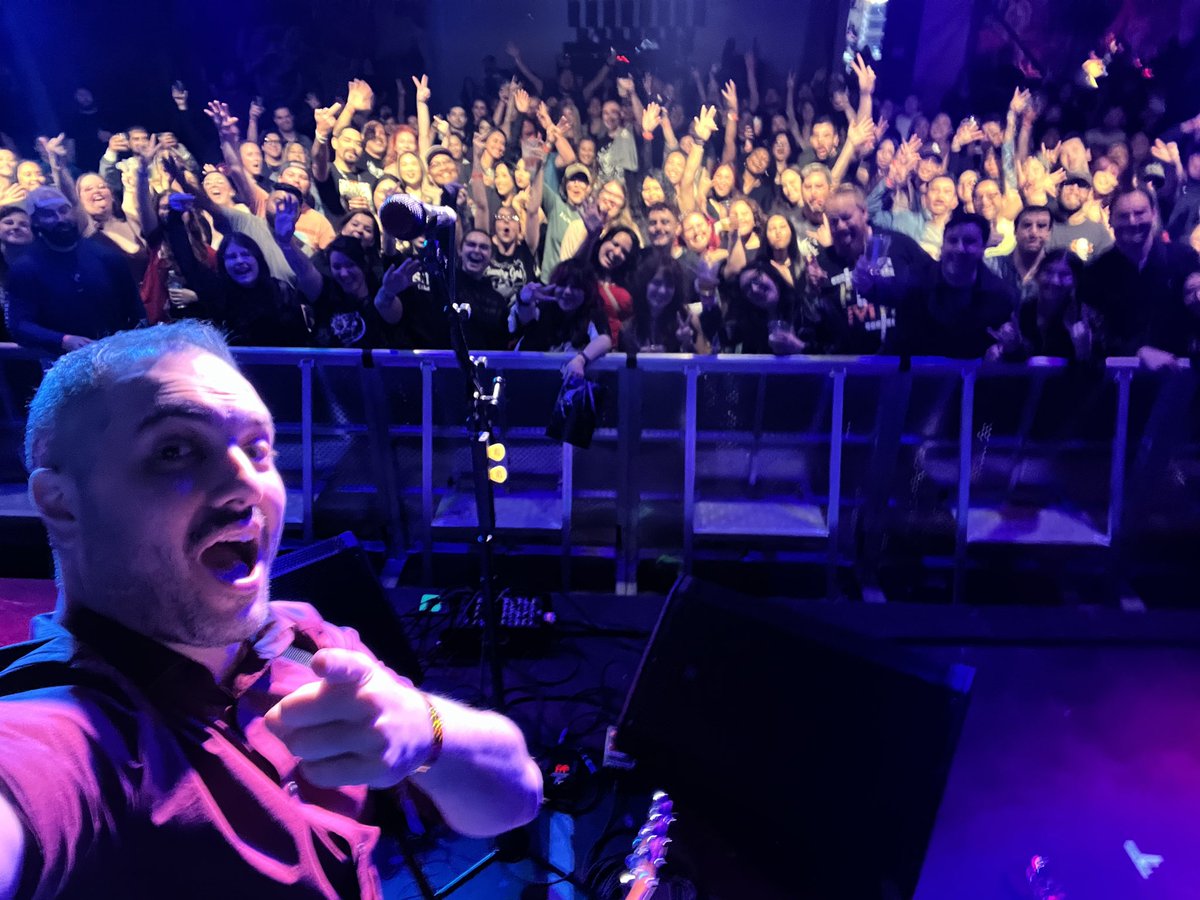 Don't Panic tweet media