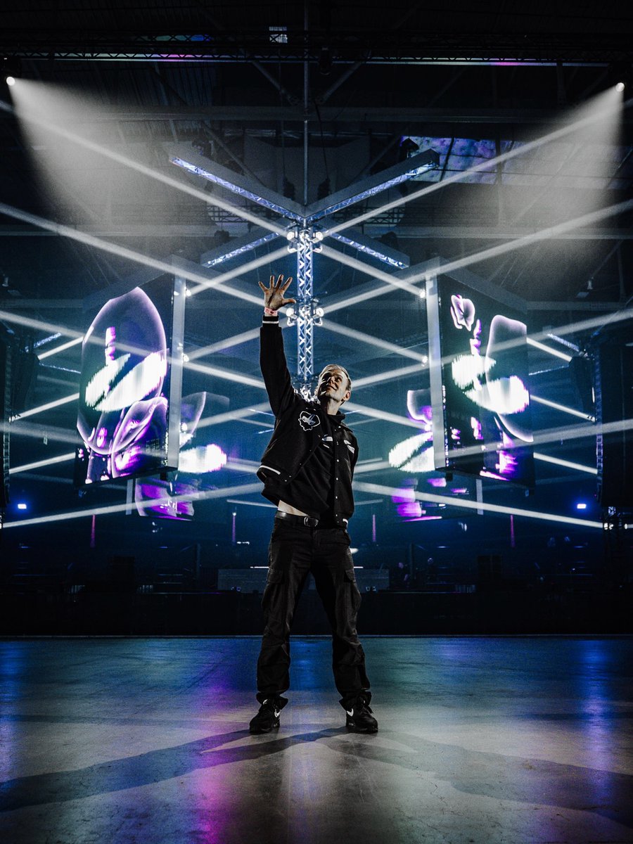 TranceInFrance's tweet image. ASOT 2026 is live from Rotterdam ⚡

Can’t make it? Tune in to the livestream here 👇
festival.astateoftrance.com/livestream/

#asot #trance #trancefamily #electronicmusic