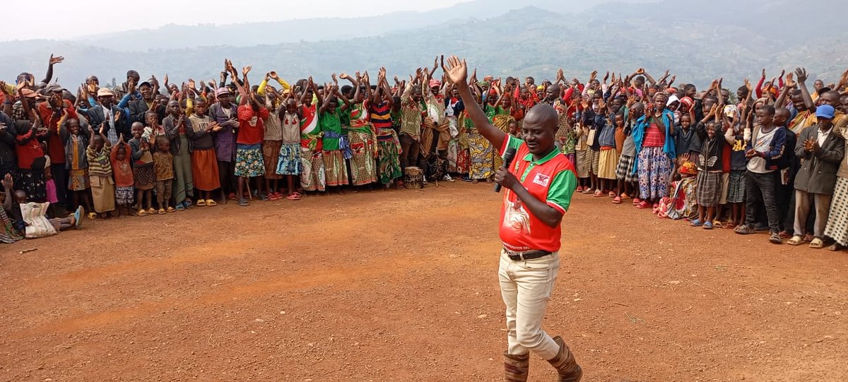 CnddFddButanyer's tweet image. #Matongo,#ubucimbiri 27 bugize zone #BANGA ni bwo Umunyamabanga w'umugambwe CNDD-FDD muri komine#Ndayizeye Benjamin yagendeye k'uwu wa 27/2 mugusanga abagumyabanga kukivi aho yasanze#Ivoka 147368 zaratewe hamwe n'ibiti 920 vyamye.