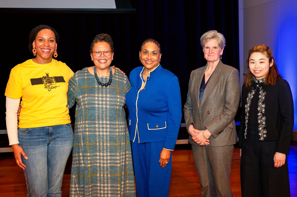 Smith College tweet media